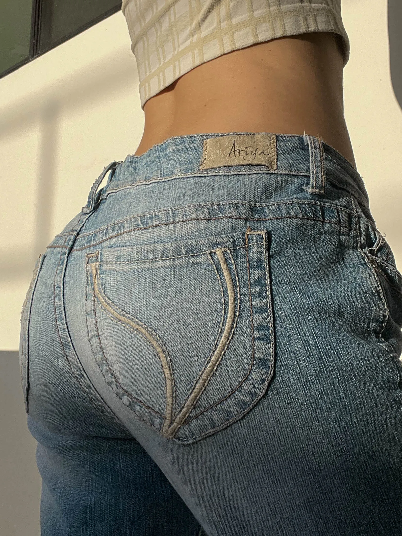 Ariya Y2k Low-Rise Flared Jeans