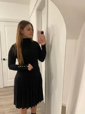 Basic Knit Turtleneck with Small Buttons
