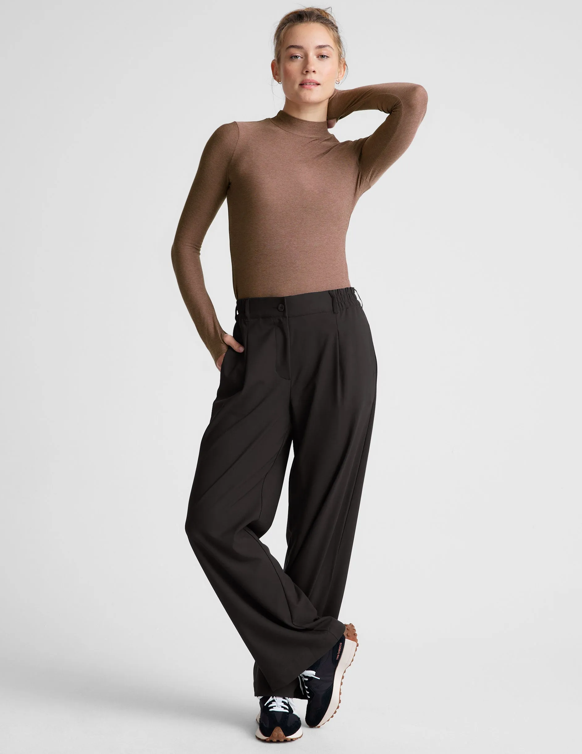 Featherweight Moving On Pullover