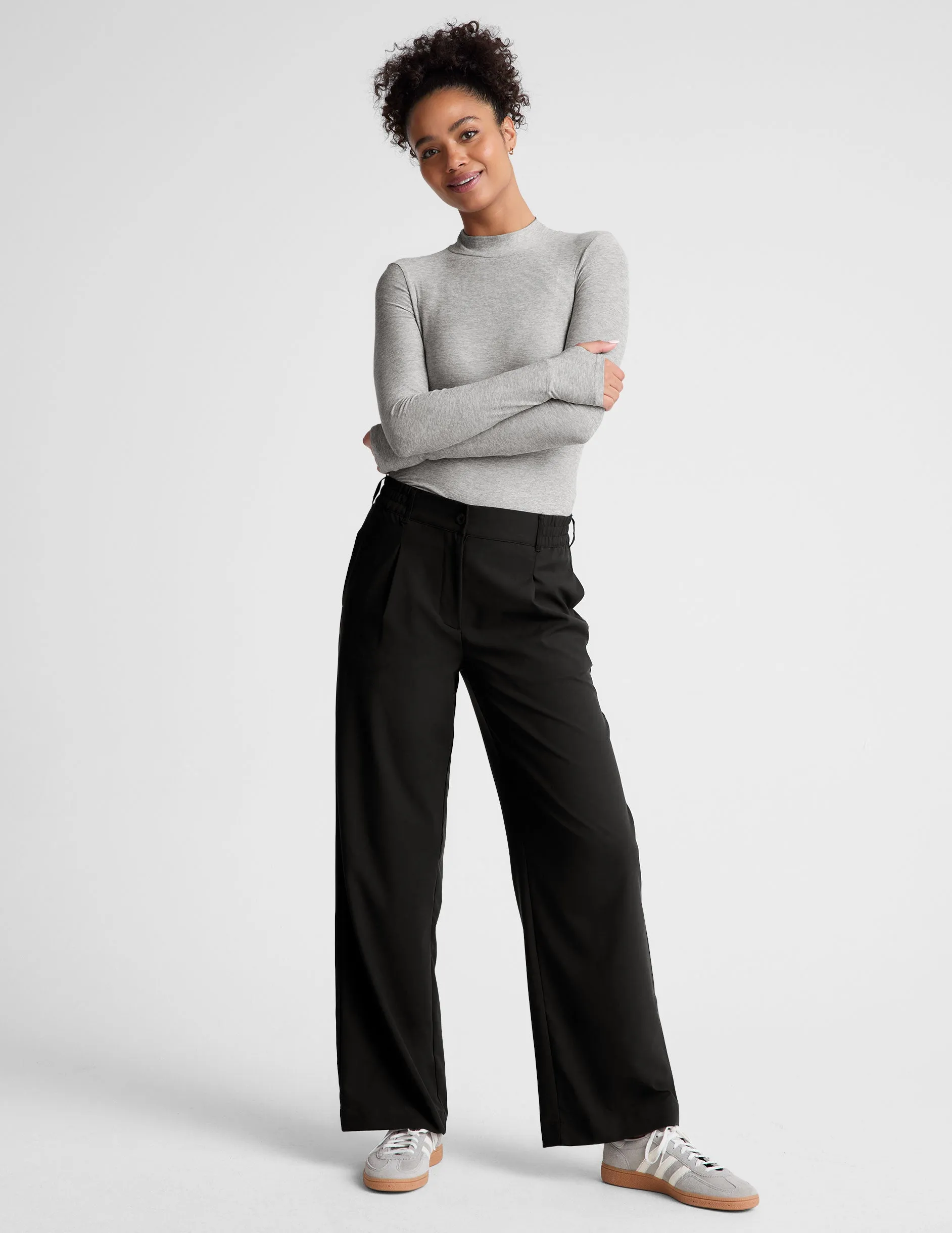 Featherweight Moving On Pullover