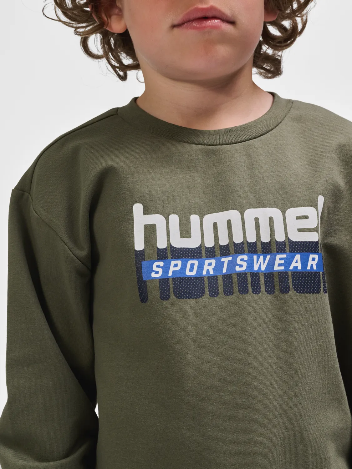Hummel Kids&#x27; Hmltukas Sweatshirt Dusty Olive | Buy Hummel Kids&#x27; Hmltukas Sweatshirt Dusty Olive here | Outnorth