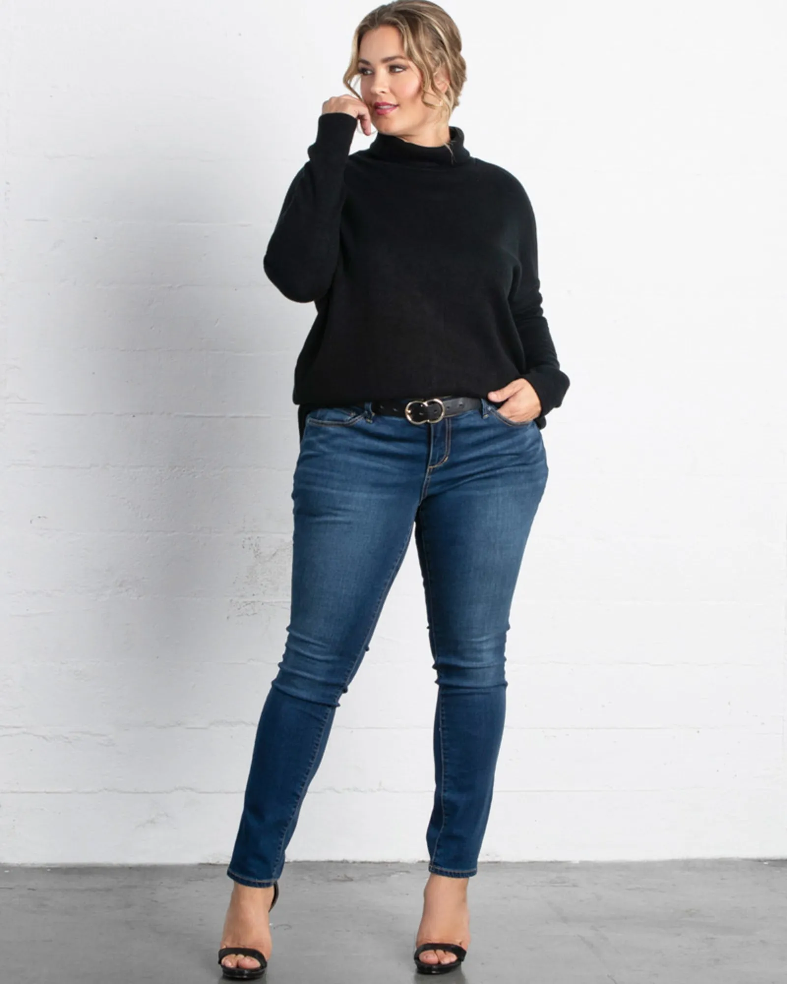 Paris Turtleneck Tunic Sweater | BLACK NOIR