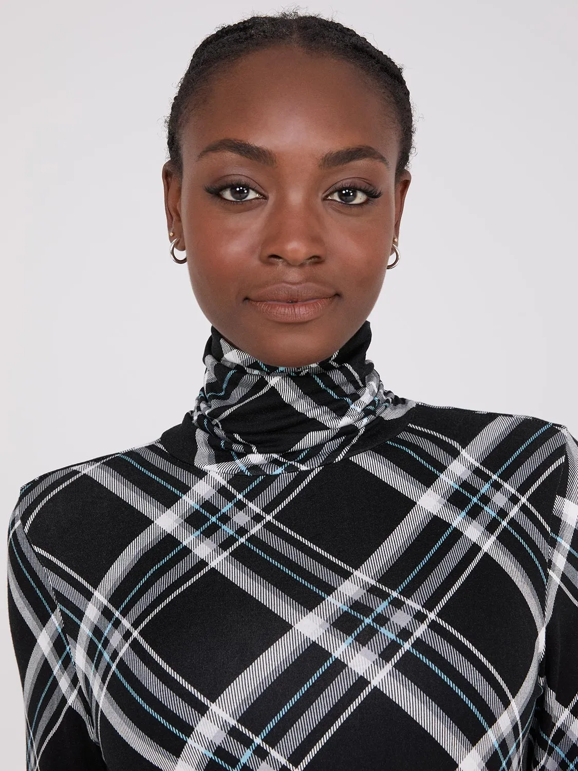 Plaid Long Sleeve Turtleneck Top