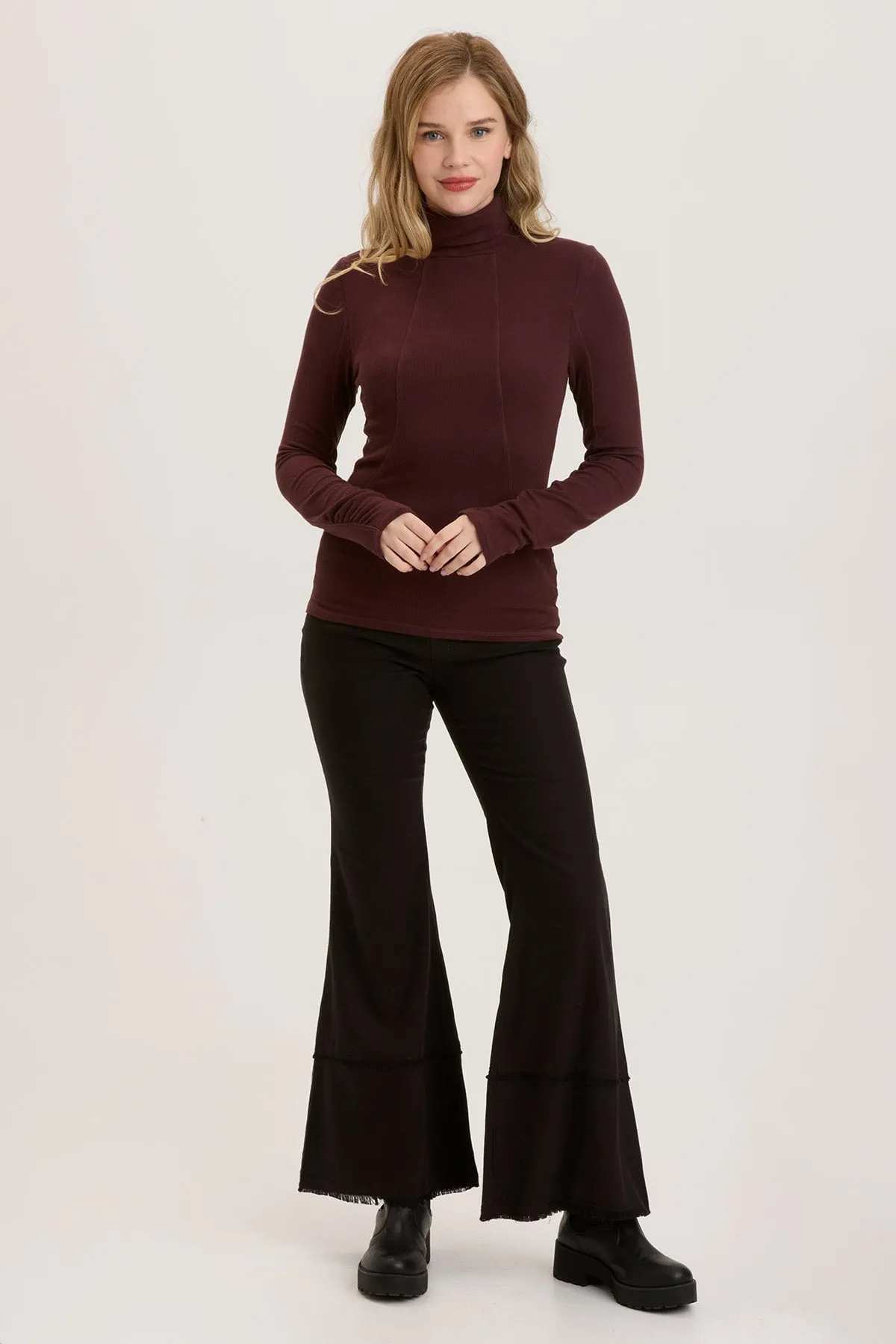 Rib Sorren Turtleneck