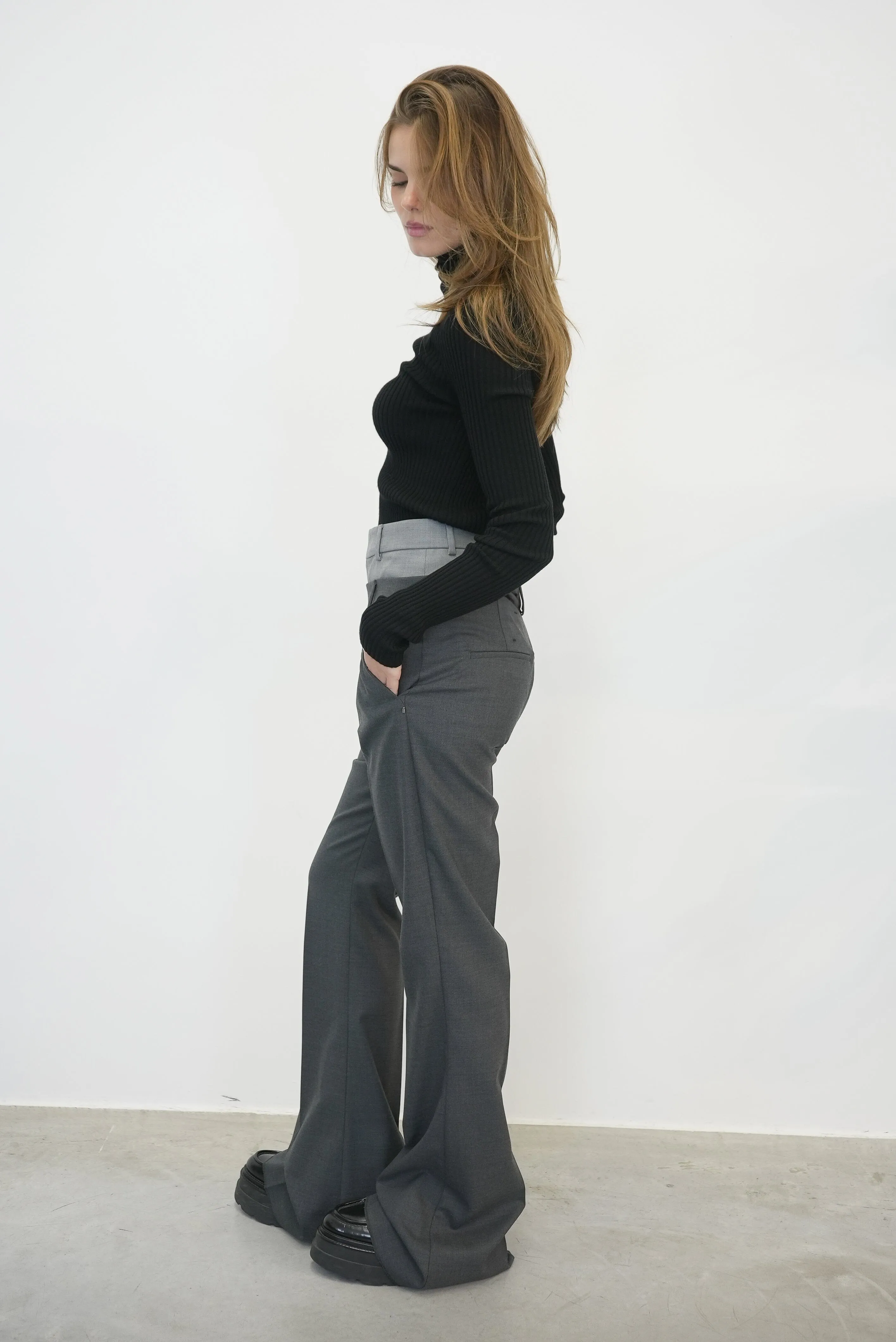 SLIM FIT TURTLENECK SWEATER