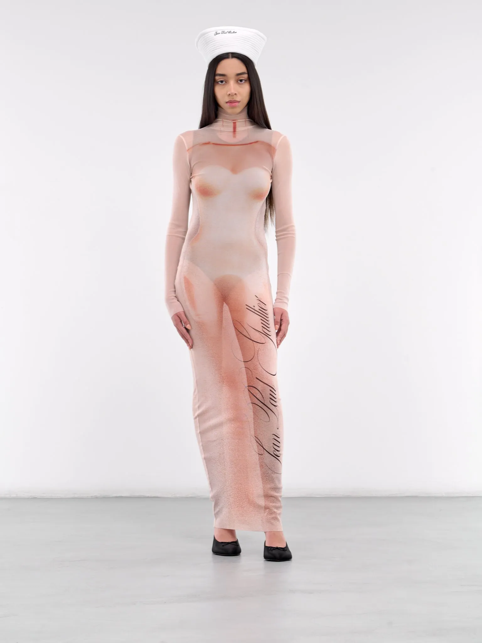 The “Le Classique” Long Dress (25-33-F-RO368-T577-PINK)